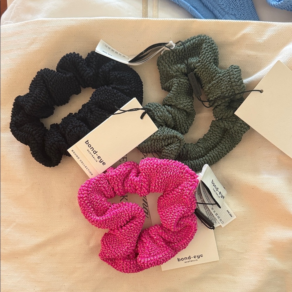 NWT Bond Eye Scrunchies (3)
